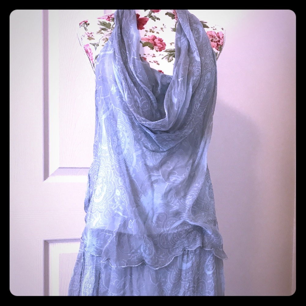 Dress - Picture 2 of 4